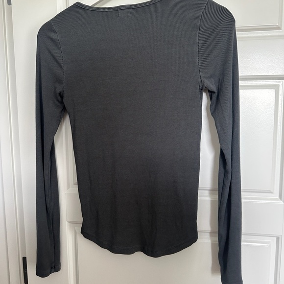 Wilfred Charcoal Ribbed Button Front Long Sleeve Blouse - Picture 2 of 2